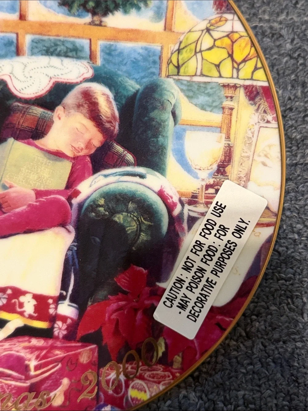 Avon 2000 Holiday Decorative Plate - 22K Gold Rim.